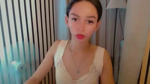 IRISH AND TRIXIE online show from April 12, 7:56 am