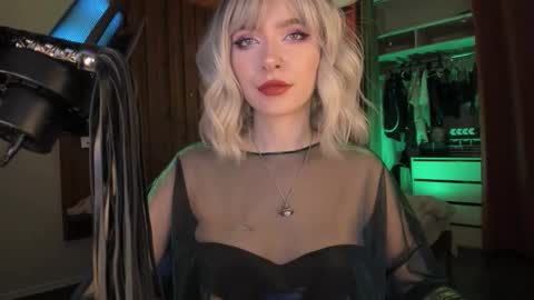 Miss Iris Fansly Miss Iris new inst.  online show from January 5, 9:07 pm