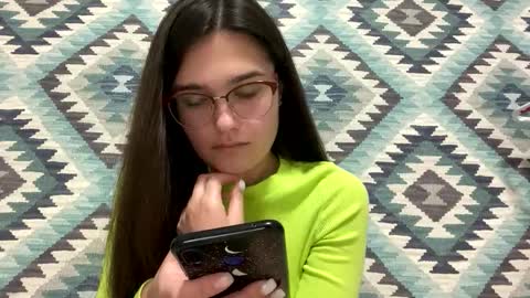 irisss31 online show from December 3, 6:30 pm