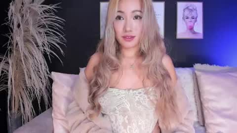 Isa Cortes  online show from May 4, 2:34 pm