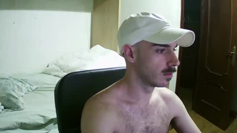 Snapshot of isaac99c chatting on January 7, 4:50 am Isaac99c online show from January 7, 4:50 am
