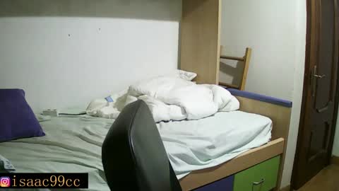 Snapshot of isaac99c chatting on January 25, 5:51 pm Isaac99c online show from January 25, 5:51 pm