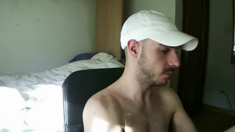 Snapshot of isaac99c chatting on January 17, 10:44 am Isaac99c online show from January 17, 10:44 am