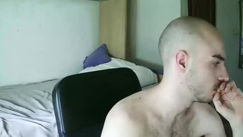 Snapshot of isaac99c chatting on February 23, 1:53 pm Isaac99c online show from February 23, 1:53 pm
