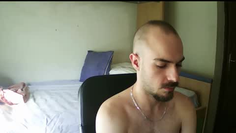 Snapshot of isaac99c chatting on October 1, 8:57 am Isaac99c online show from October 1, 8:57 am