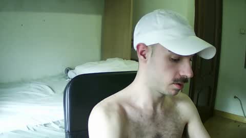 Snapshot of isaac99c chatting on January 6, 10:57 am Isaac99c online show from January 6, 10:57 am