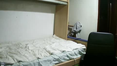 Snapshot of isaac99c chatting on February 3, 4:57 am Isaac99c online show from February 3, 4:57 am