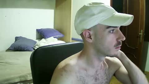 Snapshot of isaac99c chatting on February 26, 9:20 pm Isaac99c online show from February 26, 9:20 pm