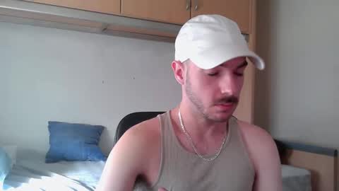 Snapshot of isaac99c chatting on October 16, 8:47 am Isaac99c online show from October 16, 8:47 am