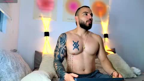 Snapshot of isaac_carter chatting on March 6, 10:41 am Isaac carter online show from March 6, 10:41 am