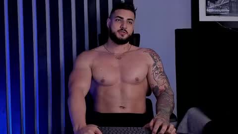 Isaac online show from December 3, 10:32 pm