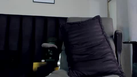 Snapshot of isaac_cryston chatting on March 2, 10:38 pm isaac_cryston online show from March 2, 10:38 pm