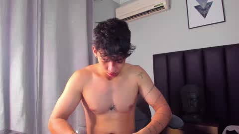 Snapshot of isaac_cryston chatting on March 9, 9:36 pm isaac_cryston online show from March 9, 9:36 pm