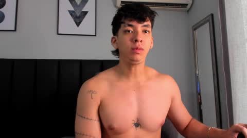 Snapshot of isaac_cryston chatting on March 6, 7:54 pm isaac_cryston online show from March 6, 7:54 pm