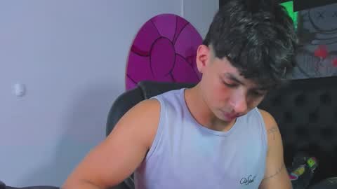Snapshot of isaac_cryston chatting on September 29, 8:19 pm isaac_cryston online show from September 29, 8:19 pm