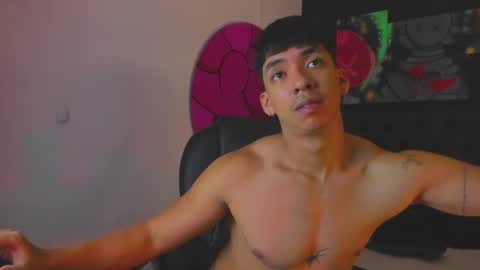 Snapshot of isaac_cryston chatting on October 14, 10:24 pm isaac_cryston online show from October 14, 10:24 pm