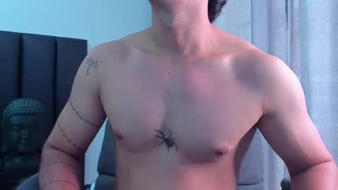 Snapshot of isaac_cryston chatting on February 20, 8:03 pm isaac_cryston online show from February 20, 8:03 pm