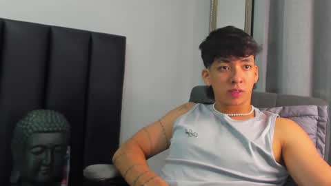Snapshot of isaac_cryston chatting on February 18, 10:25 pm isaac_cryston online show from February 18, 10:25 pm