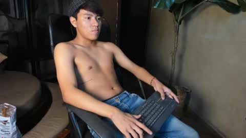 isaac_grimm online show from February 26, 3:43 am