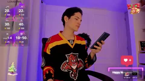 isaac online show from November 30, 9:55 pm