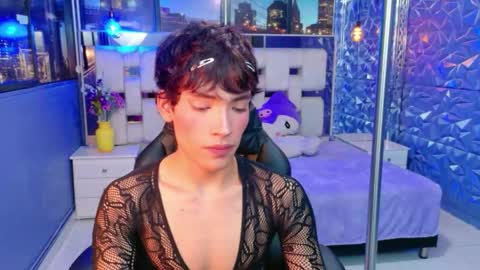 isaacnova online show from April 27, 8:39 pm