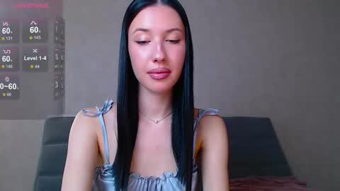 Snapshot of isabel_fontana chatting on September 19, 9:46 am Bella online show from September 19, 9:46 am