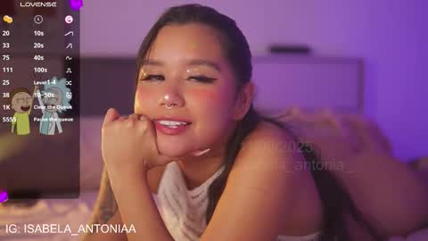 Snapshot of isabela_antonia_ chatting on September 12, 3:47 pm online show from September 12, 3:47 pm