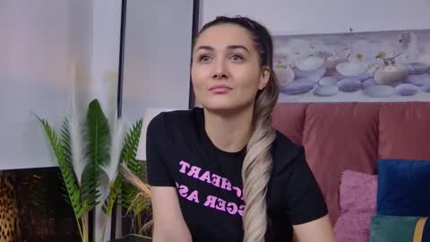 Isa online show from February 21, 5:31 pm