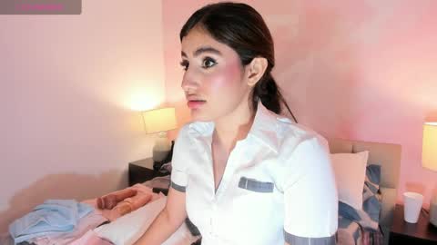 isabelastefano online show from April 9, 3:43 am