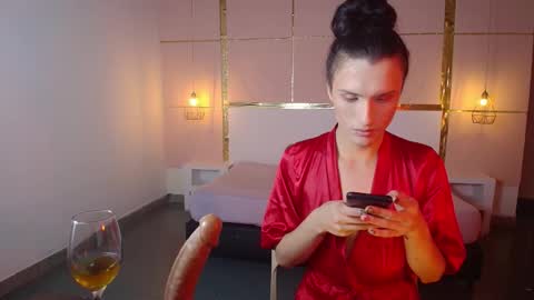Snapshot of isabelfernandez chatting on October 12, 6:06 am IsabelFernandez online show from October 12, 6:06 am