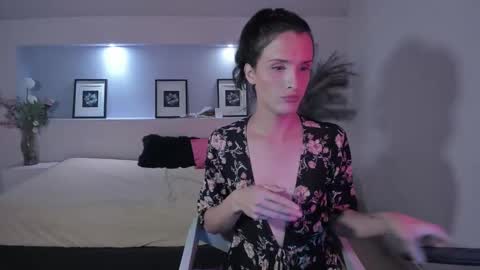 Snapshot of isabelfernandez chatting on September 28, 6:55 am IsabelFernandez online show from September 28, 6:55 am