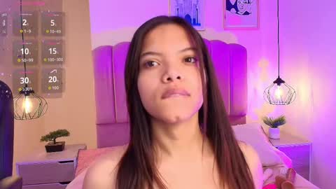 isabelgh_ online show from September 20, 4:59 am