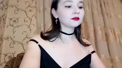 Isabel online show from July 17, 6:32 pm