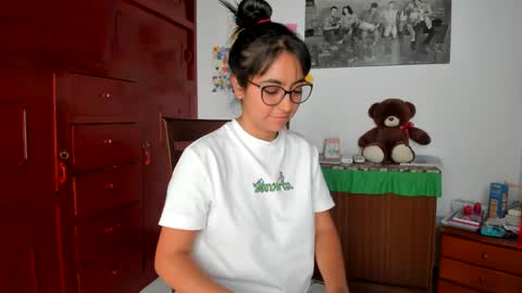 Isabella22 1 online show from December 3, 3:50 pm