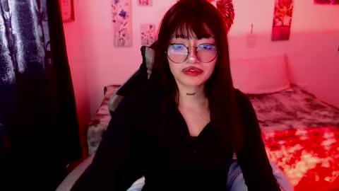 isabella__66 online show from June 3, 7:08 pm