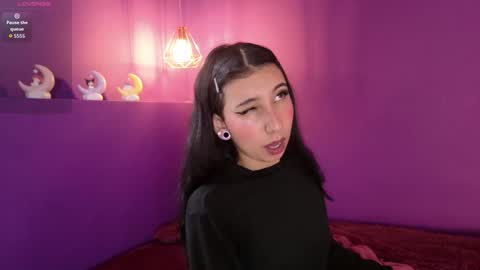 isabella_crofts online show from March 5, 3:04 am