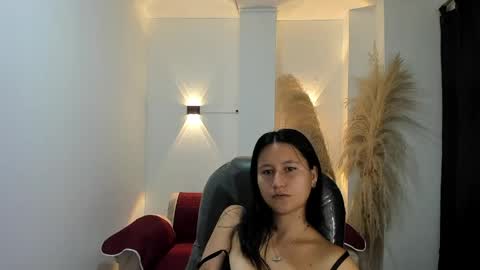 Isabella online show from May 9, 8:20 am