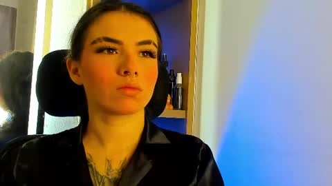 ISABELLA online show from June 22, 6:59 pm