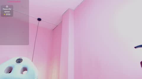 Isa  online show from April 11, 11:14 am