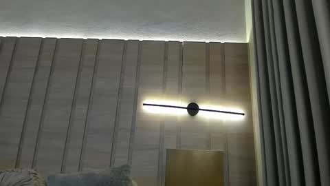 isa  online show from October 3, 9:23 pm