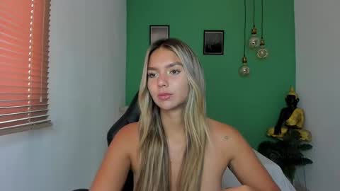 Isabella online show from February 26, 6:15 pm