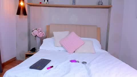 isabella_winkler online show from October 22, 7:59 pm