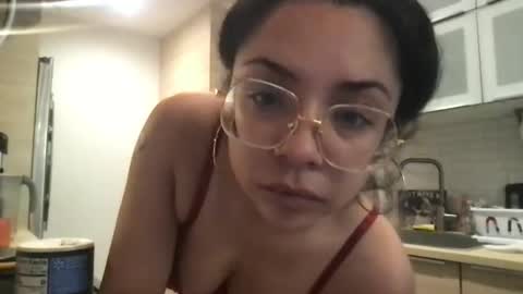 isabellaelizabeth online show from April 18, 4:42 pm