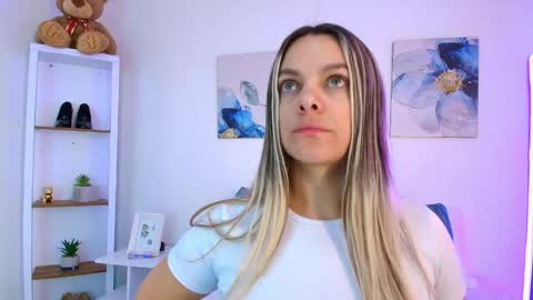 Isabella  online show from May 5, 2:45 pm