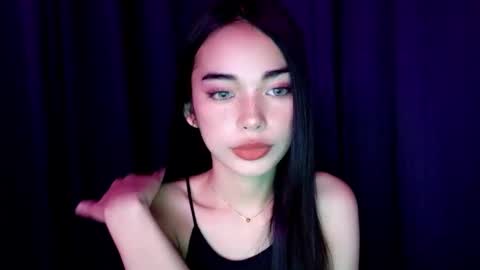 Isabelle online show from November 23, 2:04 pm