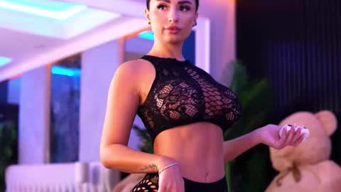 Snapshot of isabellehunt chatting on September 16, 3:53 am IsabelleHunt online show from September 16, 3:53 am