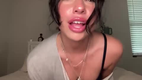 isabellekinsley online show from January 8, 8:58 pm