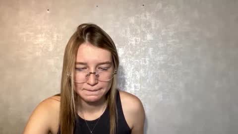 Im Olivia  online show from October 17, 11:47 am