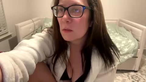 isabellenoela online show from January 17, 2:18 am