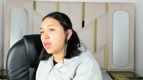 Snapshot of isabellrodriguez18 chatting on September 12, 3:19 am isabellrodriguez18 online show from September 12, 3:19 am